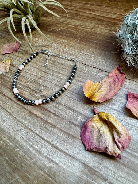 Pink Conch and 4mm Pearl Bracelet