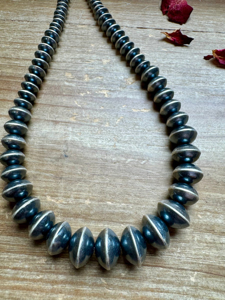 Graduated Navajo Pearls - 28"