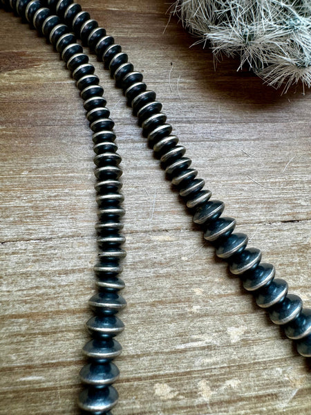 Graduated Navajo Pearls - 28"