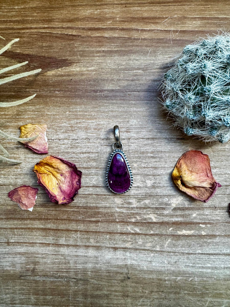 Purple Spiny Oyster Teardrop Pendant