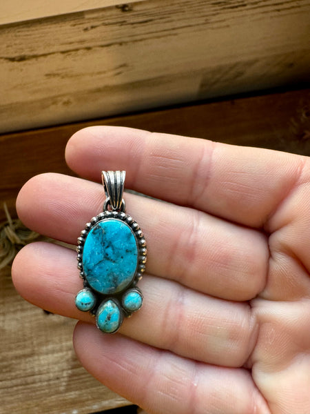 Turquoise Oval Cluster Detail Pendant