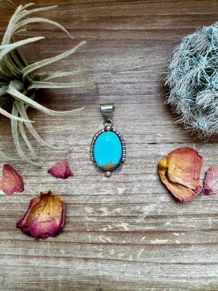 Kingman Turquoise Oval Pendant