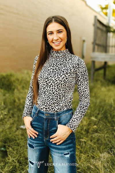 Leopard Printed Ribbed Turtle Neck Top